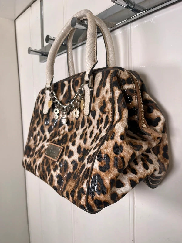 Y2K Vintage Guess Leopard print Shoulder bag with Silver chain