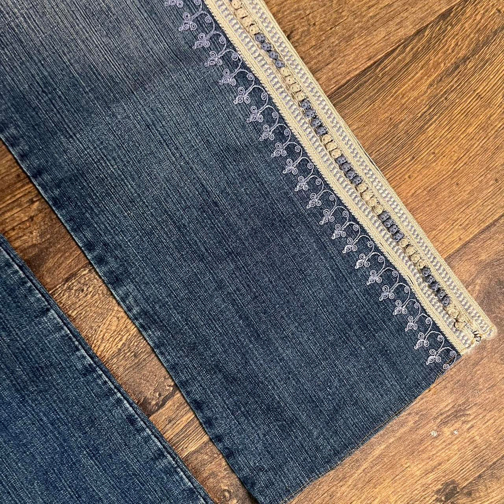 Y2k Low waist boot cut jeans with embroidery