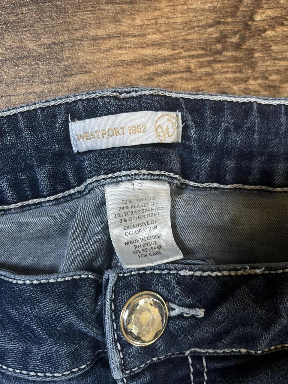 Y2k straight leg jeans with embroidered pockets