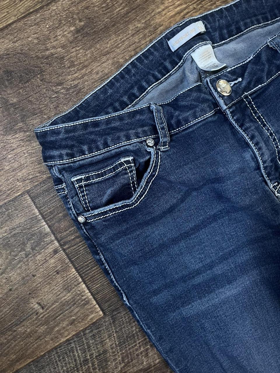 Y2k straight leg jeans with embroidered pockets