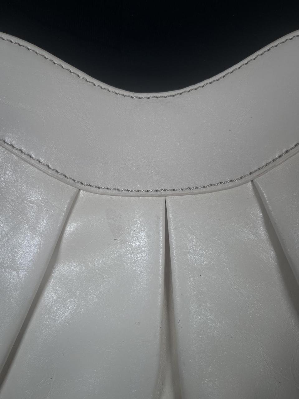 Y2K Vintage White Leather shoulder bag